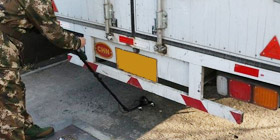車底智能探測(cè)器